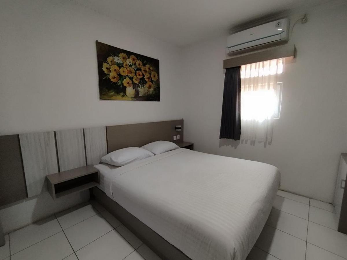 Hotel Syariah Selamat ซูกาบูมี ภายนอก รูปภาพ